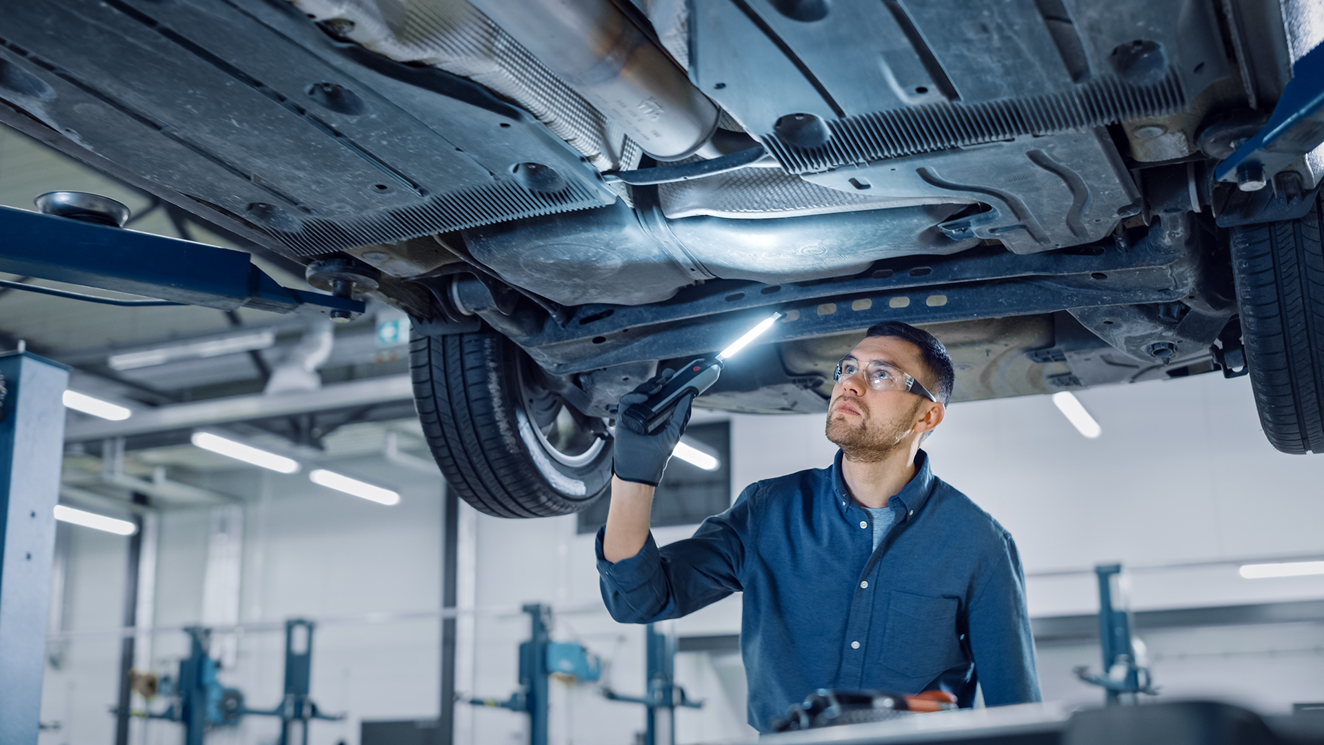 Automotive Lift Safety Need to Knows